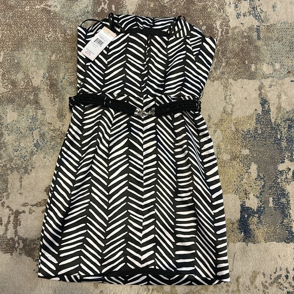 BCBG Rope Belt Strapless Black and White Dress. Size 4 - Picture 4 of 7
